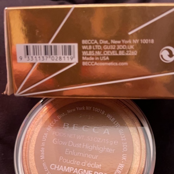 BECCA Glow Dust Highlighter Champagne Pop - Picture 5 of 6